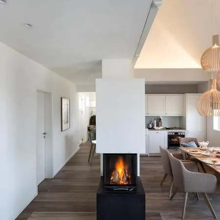 Reetdorf Geltinger Birk Kuenstlerkate Moorochse * Nieby (Nieby, Schleswig-Flensburg)