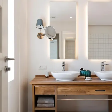 Holiday home Reetdorf Geltinger Birk Kuenstlerkate Moorochse